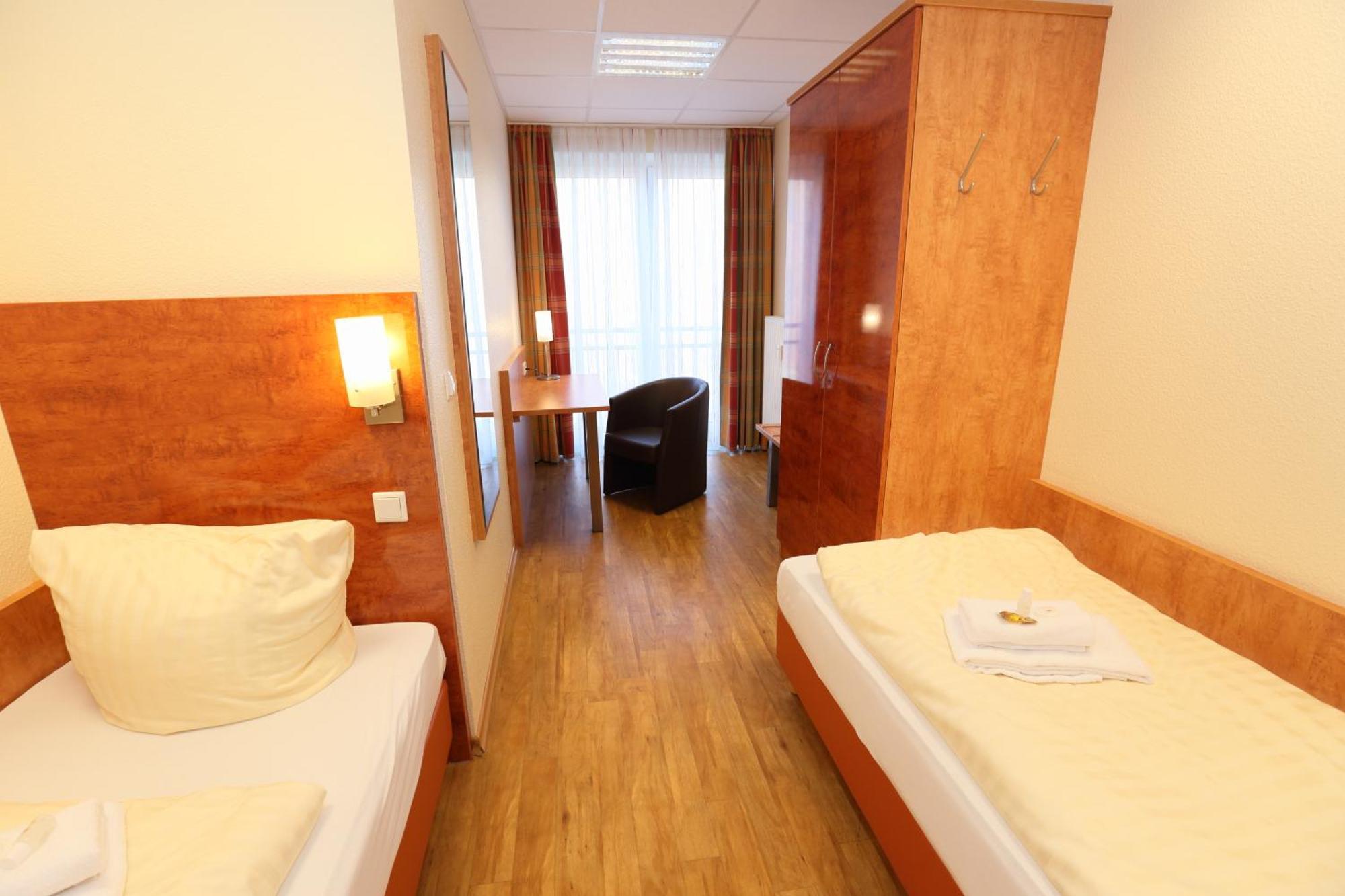Hotel Am Holzhafen Stade Ngoại thất bức ảnh